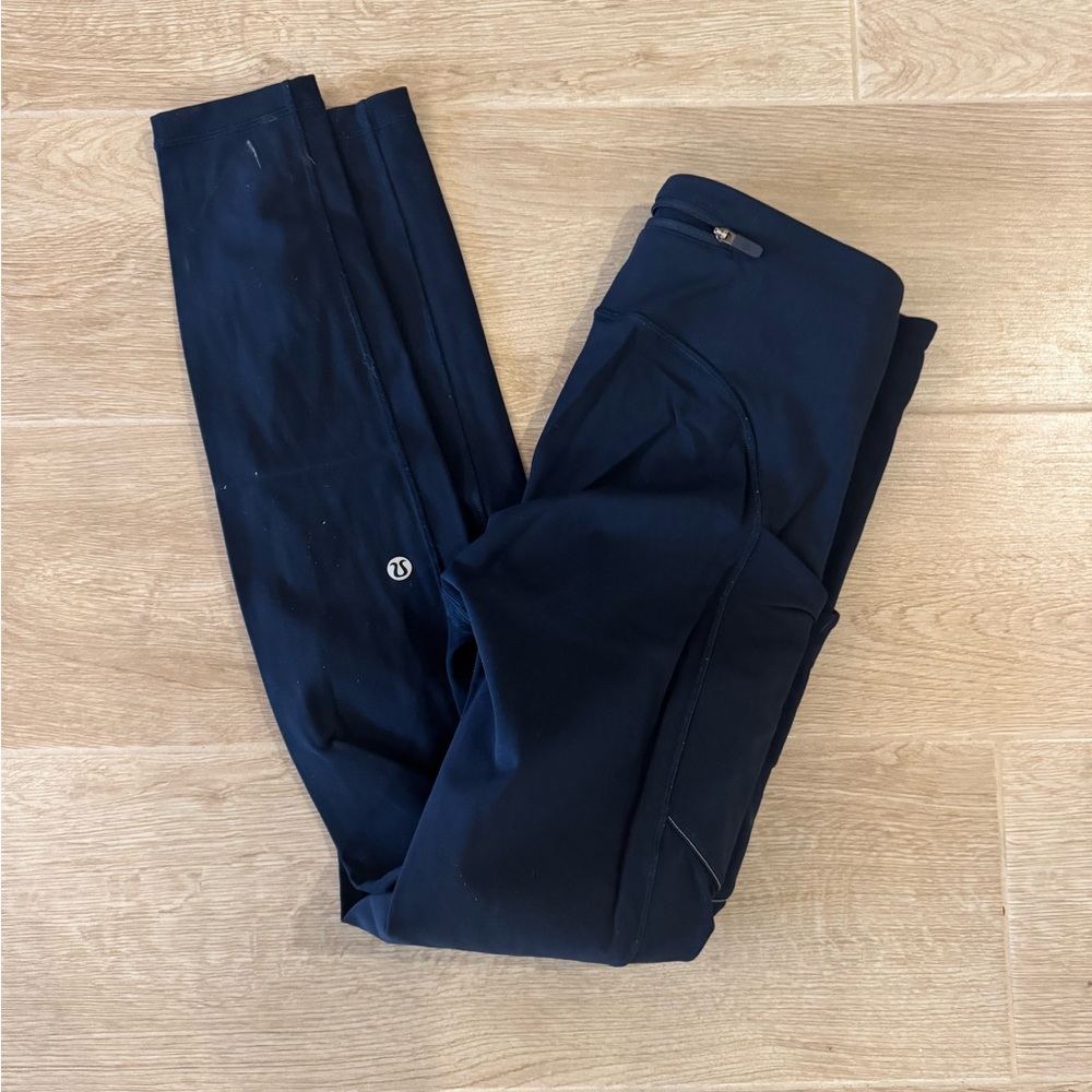 Lululemon Navy speed up tight size 6